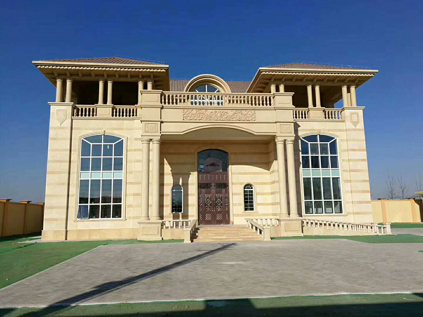 �������͜ؿ՚�Դ��õ�ů���{(di��o)��(li��n)��ϵ�y(t��ng)�����аٳ߸��(zh��n)ǧƽ�ׄe����ů���乤��